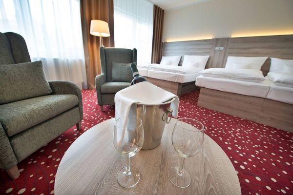 Hotelové pokoje (06)